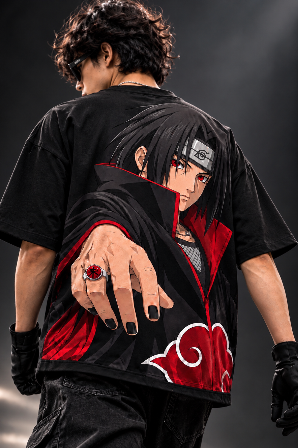 ITACHI UCHIHA – AKATSUKI SHADOW Oversized TEE 🌊 – Black