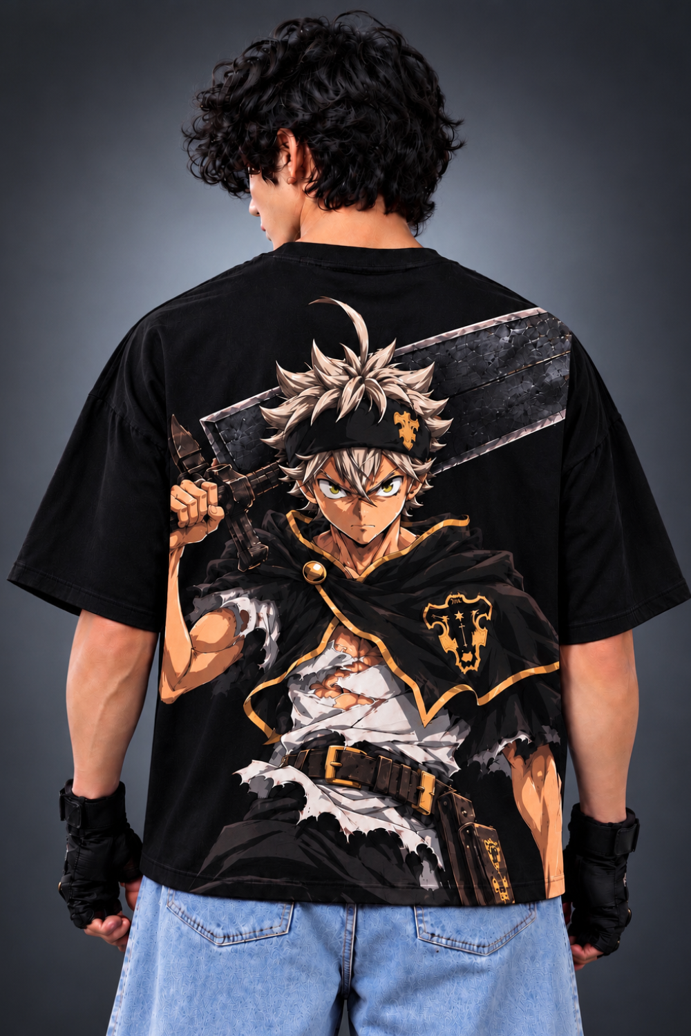 ASTA – BLACK CLOVER  Oversized TEE 🍀 – Black