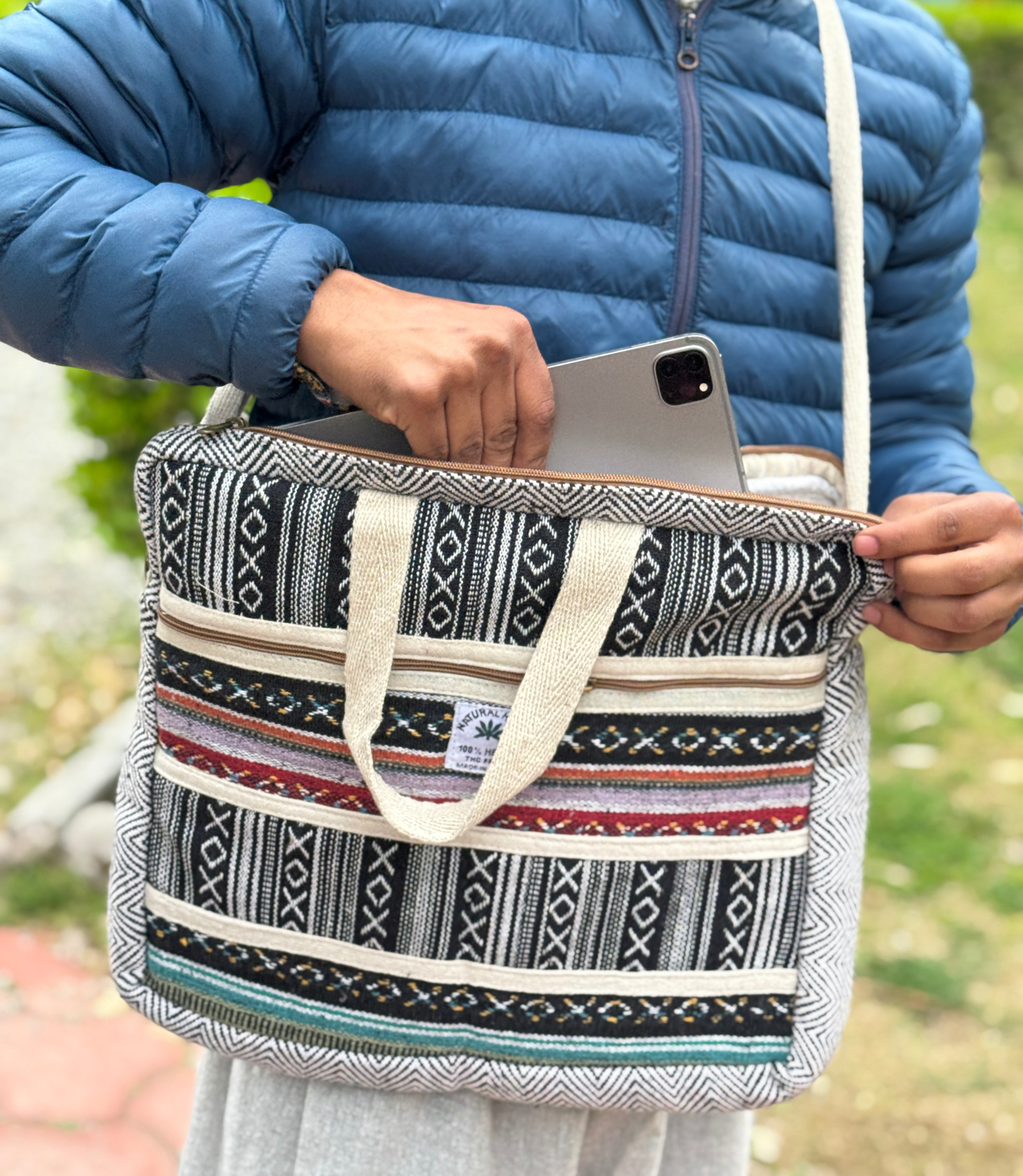 Hemp Laptop Bag - Black Pattern